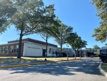 Roslyn Middle School