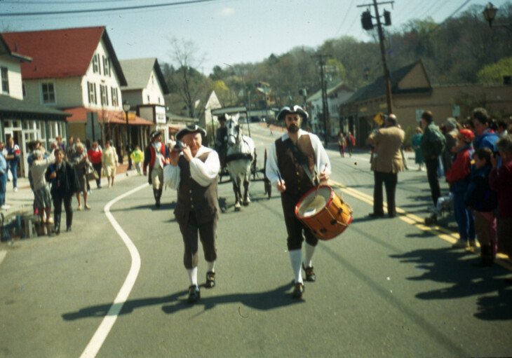 Copy of Roslyn Landmarks G Washington Bicentenial Visit Parade Old Northern Blvd View 1 4 22 1990 13